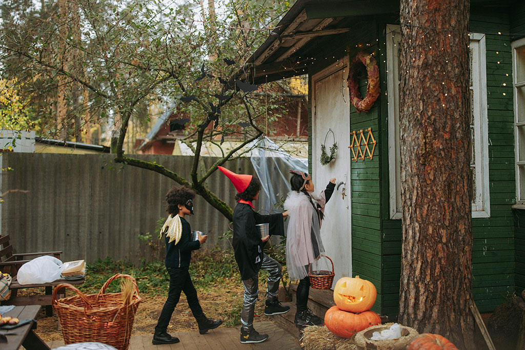 Kids trick or treating