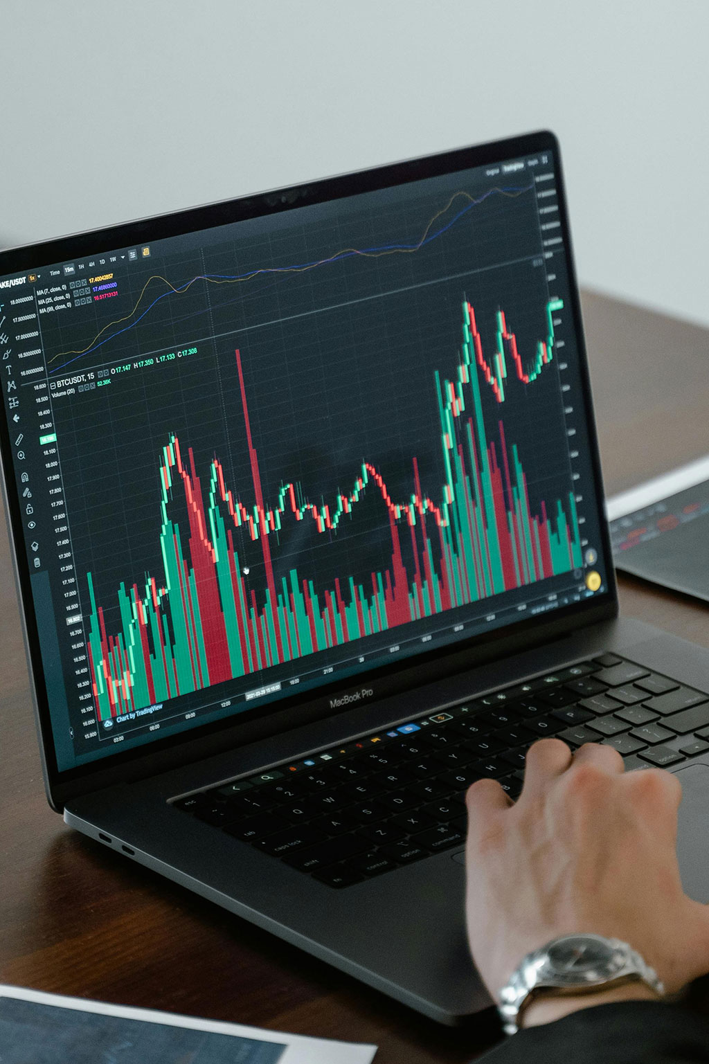 Analytics on laptop